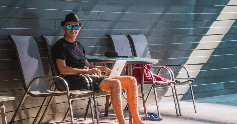 La sécurité numérique en voyage : un angle que tout le monde ignore